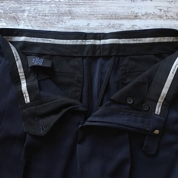 Perry Ellis pleated front pants - Picture 6 of 8